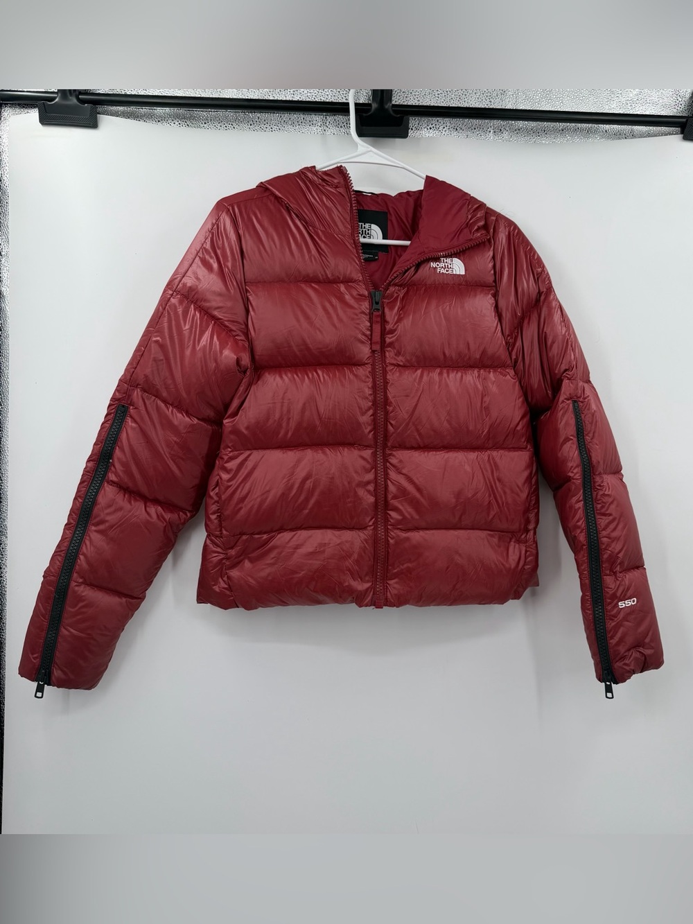 The north face 550 W Glades Short Down Hooded jacket pomegranate xs